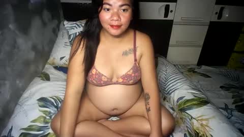 Snapshot of creamy_cunt4uxx chatting on February 2026 07:45:01 PM my pussy always wet online show from February 2026 07:45:01 PM