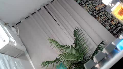 Snapshot of creamy_delilah chatting on September 2025 08:05:01 AM Delilah online show from September 2025 08:05:01 AM