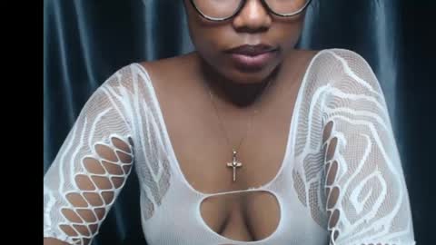 Snapshot of creamy_xvanila chatting on May 2026 09:36:02 AM venessa online show from May 2026 09:36:02 AM