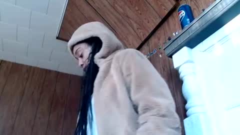 Snapshot of creamyexotica chatting on January 2025 05:33:02 PM CreamyExotica online show from January 2025 05:33:02 PM