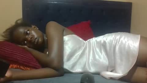 Snapshot of creamymomma chatting on January 2026 07:02:02 AM verah online show from January 2026 07:02:02 AM