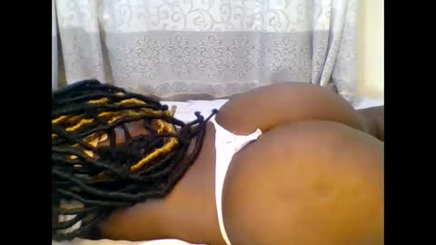 Snapshot of creamypussy15 chatting on December 2025 08:49:02 PM MARY online show from December 2025 08:49:02 PM