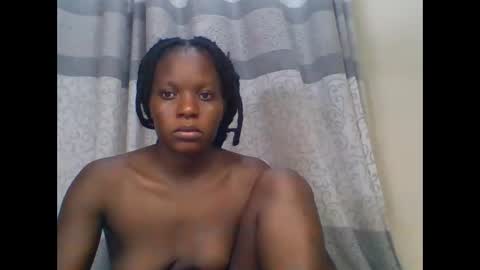 Snapshot of creamypussy15 chatting on December 2025 06:15:01 PM MARY online show from December 2025 06:15:01 PM