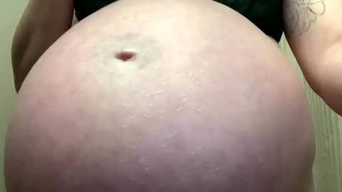 Breed me daddy  online show from March 2026 04:25:01 PM