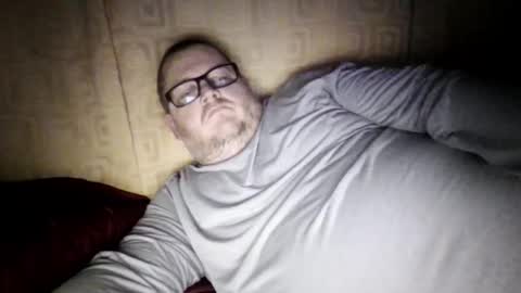 Snapshot of creeeping_death chatting on January 2026 11:26:02 AM The hopeless romantic online show from January 2026 11:26:02 AM