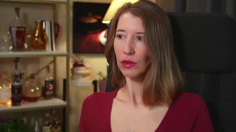 Snapshot of creme_dela_creme chatting on October 2025 05:43:01 PM Quinn de la Creme online show from October 2025 05:43:01 PM