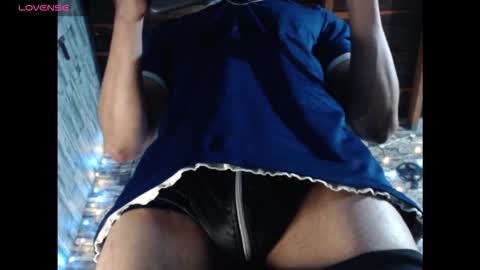 Snapshot of cris_angel01 chatting on October 2025 09:46:02 AM Cris online show from October 2025 09:46:02 AM