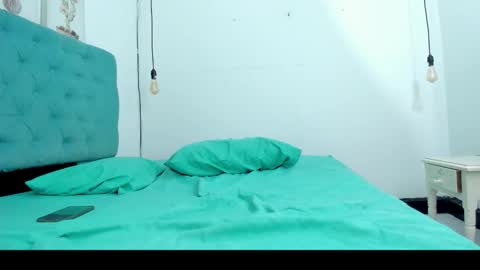 cris_dulce online show from November 2025 06:52:01 PM