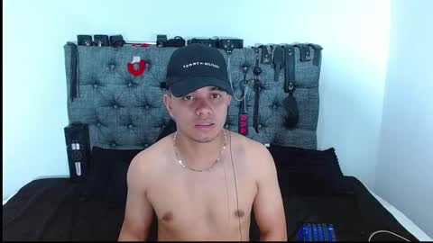 Snapshot of crisandmery chatting on February 2025 04:53:01 AM CRISANDMERY online show from February 2025 04:53:01 AM