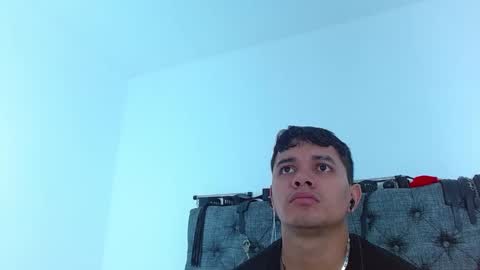 Snapshot of crisandmery chatting on March 2025 03:37:01 PM CRISANDMERY online show from March 2025 03:37:01 PM