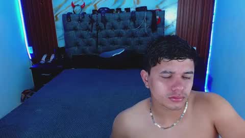 Snapshot of crisandmery chatting on February 2026 05:37:01 AM CRISANDMERY online show from February 2026 05:37:01 AM