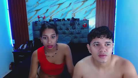 Snapshot of crisandmery chatting on February 2026 06:23:01 AM CRISANDMERY online show from February 2026 06:23:01 AM