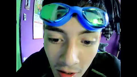 Crisanto online show from May 2026 10:15:02 PM