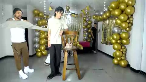 Snapshot of crismens chatting on January 2025 09:11:02 AM crismens online show from January 2025 09:11:02 AM