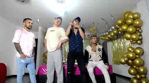 Snapshot of crismens chatting on January 2025 03:04:02 AM crismens online show from January 2025 03:04:02 AM