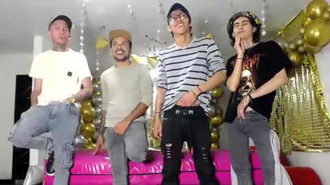 Snapshot of crismens chatting on February 2025 03:22:01 AM crismens online show from February 2025 03:22:01 AM