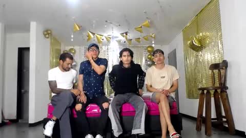 Snapshot of crismens chatting on February 2025 03:09:02 AM crismens online show from February 2025 03:09:02 AM