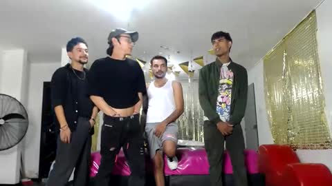 Snapshot of crismens chatting on March 2025 03:22:01 AM crismens online show from March 2025 03:22:01 AM