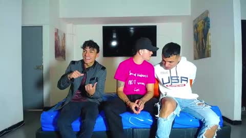 Snapshot of crismens chatting on September 2025 05:57:01 PM crismens online show from September 2025 05:57:01 PM