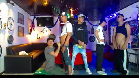 Snapshot of crismens chatting on December 2025 08:14:02 PM crismens online show from December 2025 08:14:02 PM