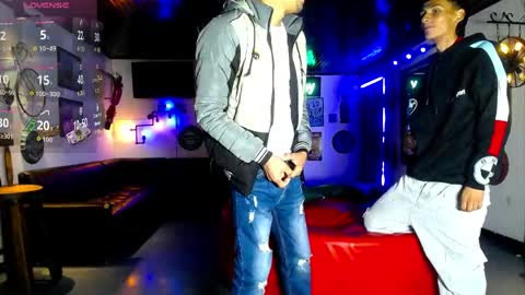 crismens online show from April 2026 07:22:02 PM