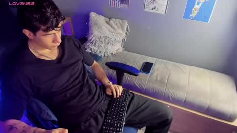 Snapshot of criss_adams chatting on January 2026 01:54:01 AM Cris online show from January 2026 01:54:01 AM