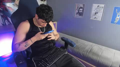 Snapshot of criss_adams chatting on January 2026 02:16:01 AM Cris online show from January 2026 02:16:01 AM