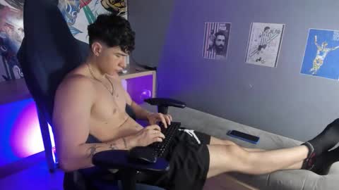 Snapshot of criss_adams chatting on January 2026 01:53:02 AM Cris online show from January 2026 01:53:02 AM