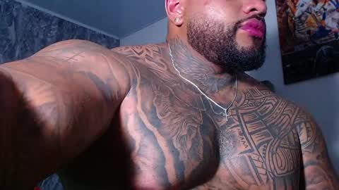 criss_zanders202 online show from May 2026 10:17:02 PM
