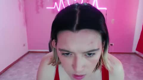 Snapshot of cristal_hills_19 chatting on November 2025 08:31:01 PM Cristal online show from November 2025 08:31:01 PM