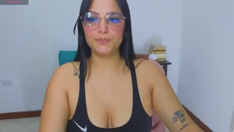 Snapshot of cristal_hot07 chatting on May 2026 10:51:02 PM Cristal online show from May 2026 10:51:02 PM