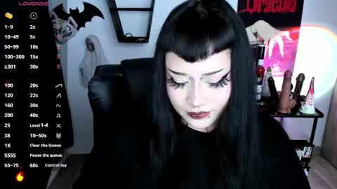 Cris online show from October 2025 11:31:01 PM