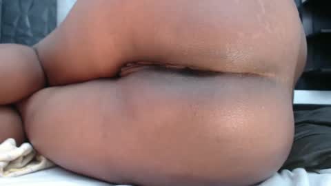 Snapshot of cristal_smith06 chatting on December 2024 08:09:01 AM Hanna online show from December 2024 08:09:01 AM