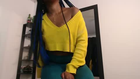 Snapshot of cristal_smith06 chatting on January 2025 01:41:02 PM Hanna online show from January 2025 01:41:02 PM