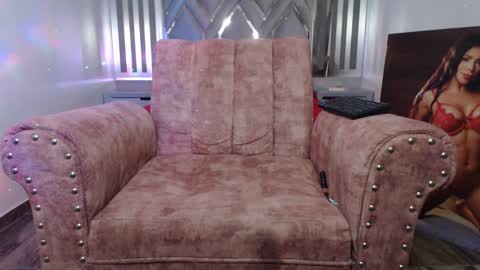 Snapshot of cristalbeautiful1 chatting on December 2024 12:41:01 AM Natalie online show from December 2024 12:41:01 AM