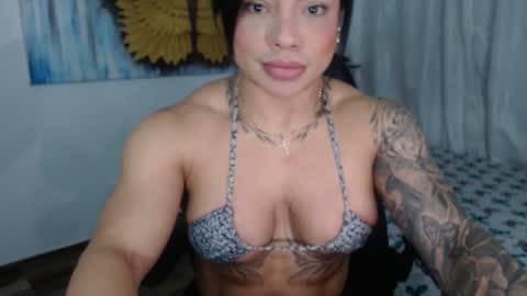 Snapshot of cristalbeautiful1 chatting on September 2025 11:43:01 PM Natalie online show from September 2025 11:43:01 PM