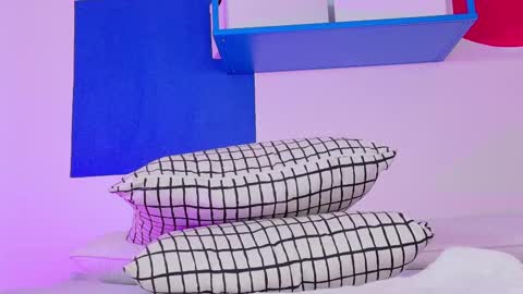 Nicole  Connection time 220pm-910pmCol online show from November 2025 07:46:02 PM