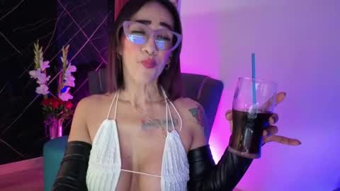 cristal miller online show from May 2026 02:45:02 PM