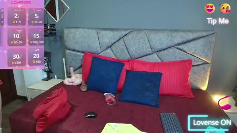 Snapshot of cristalmillf chatting on January 2025 07:51:01 PM CRISTAL MILF online show from January 2025 07:51:01 PM
