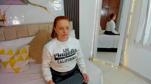 cristal walker online show from May 2026 12:09:02 PM