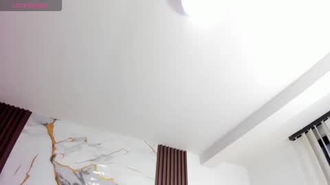 Snapshot of cristalwalker__ chatting on June 2026 10:38:01 AM cristal walker online show from June 2026 10:38:01 AM