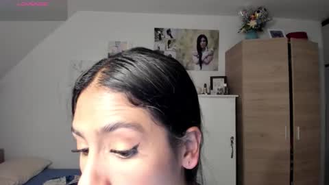 veronika online show from March 2026 02:39:02 AM