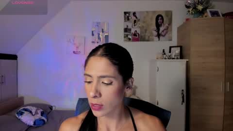 veronika online show from May 2026 02:53:01 AM