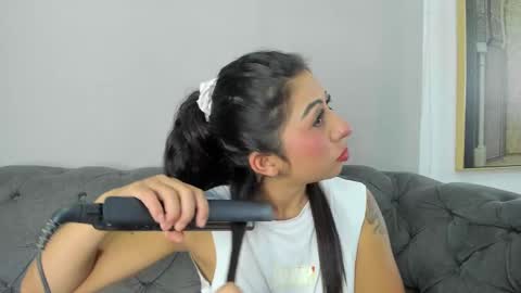  Independent Model online show from January 2025 12:15:02 PM