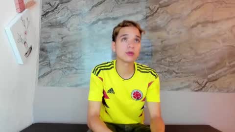 Cristhian online show from October 2025 01:12:02 PM