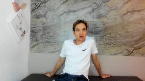 Cristhian online show from November 2025 12:51:02 PM