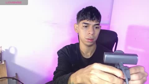 cristhian online show from December 2025 04:10:01 AM