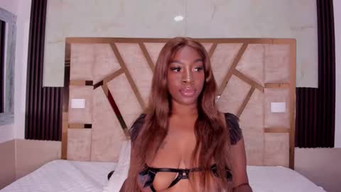 Snapshot of cristhinbrown chatting on September 2025 07:02:02 PM cristin online show from September 2025 07:02:02 PM