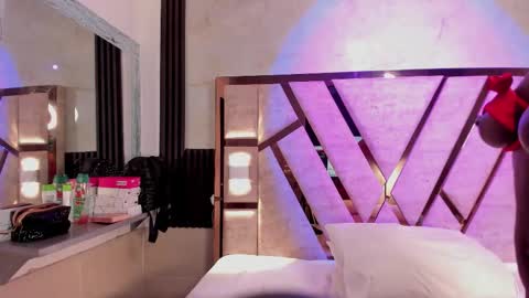 cristin  online show from March 2026 06:55:02 PM