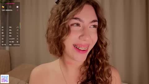 Emma Gift for each subscriber of the fan club online show from December 2025 04:29:01 AM